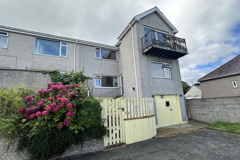 undefined, Trem Y Foel, Felinheli, LL56