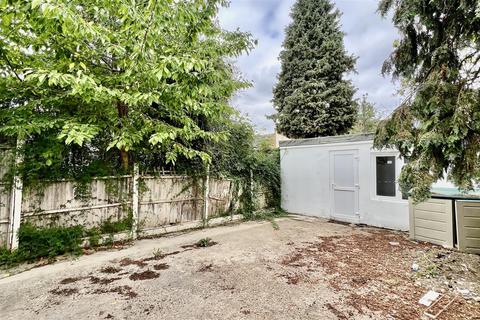 66 Cromwell Road, Hounslow, TW3 3QJ