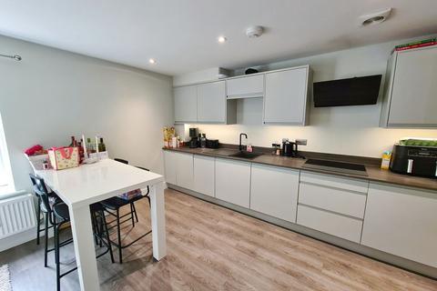 2 bedroom flat for sale, Brokenford Lane, Totton, Southampton, Hampshire, SO40 9DX
