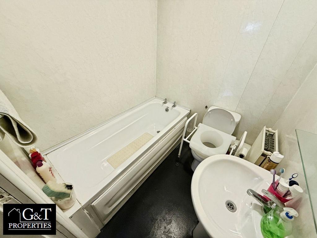 Family bathroom
