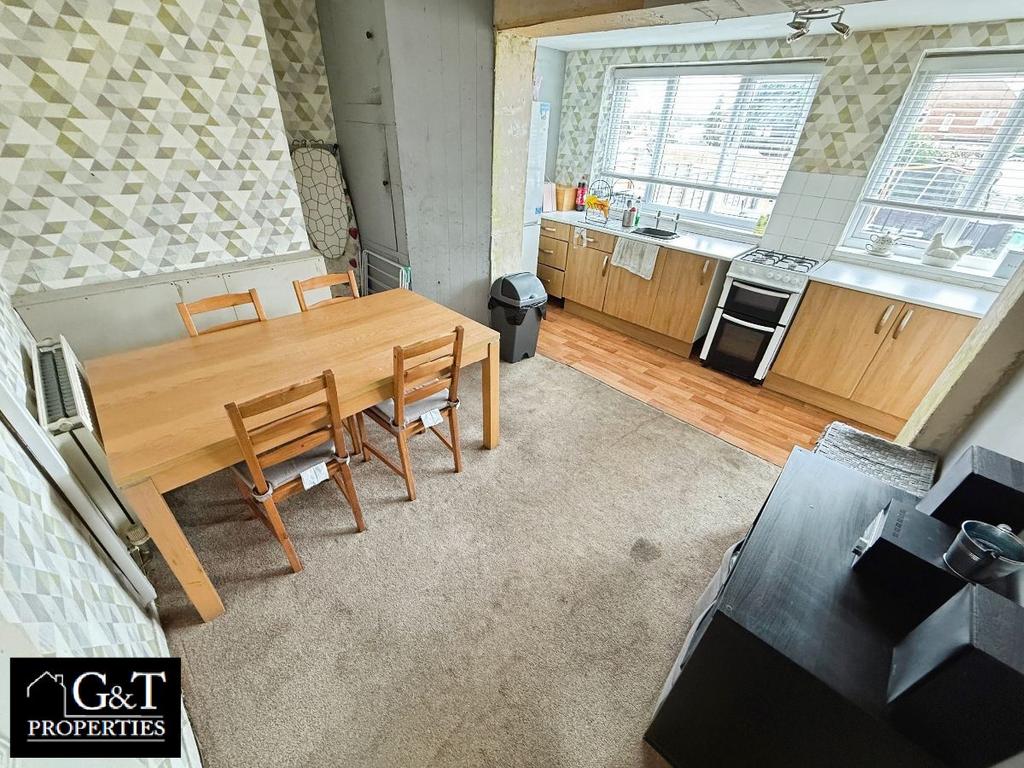Dining room/kitchen