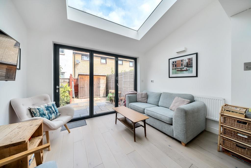 Trothy Road, London 3 bed terraced house for sale - £675,000