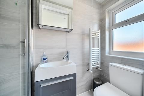 10 Trothy Road, London, SE1 5RR