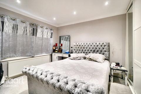 3 bedroom terraced house for sale, Keary Road, Swanscombe