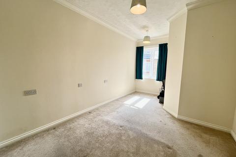 undefined, Hardy Lodge - Close proximity to the TOWN CENTRE