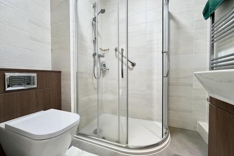 undefined, Hardy Lodge - Close proximity to the TOWN CENTRE