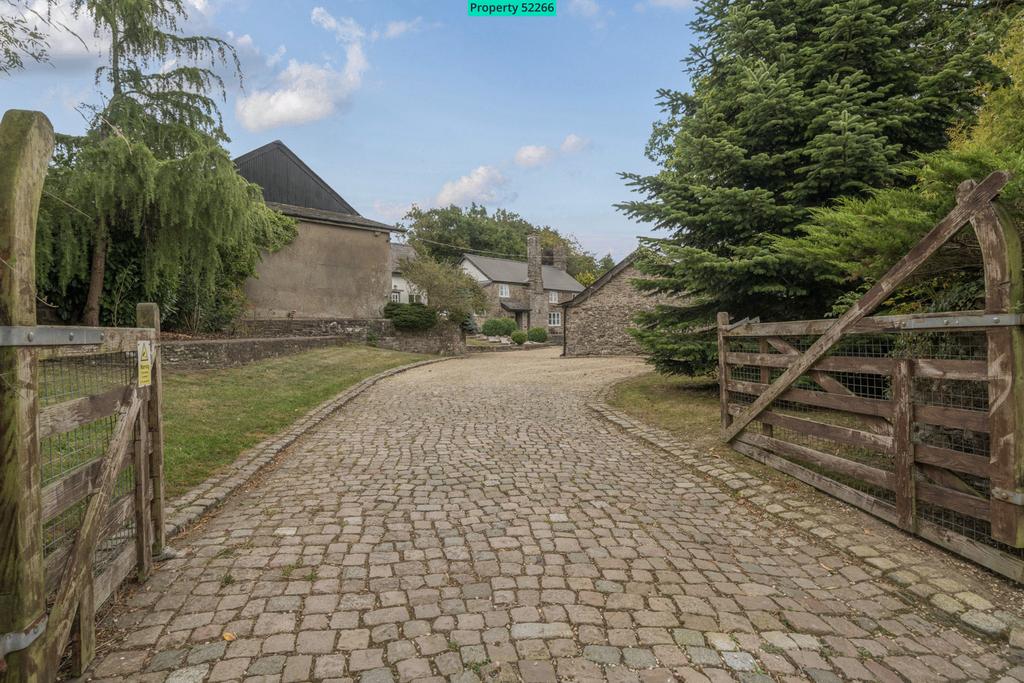 Driveway Entrance