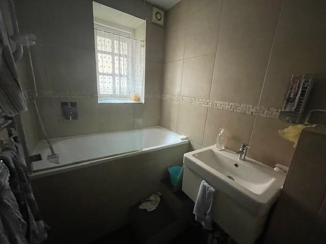 Bath.jpg
