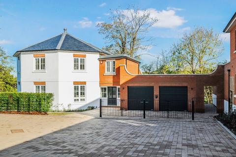 Boyles Court, Dark Lane, Great Warley, CM14