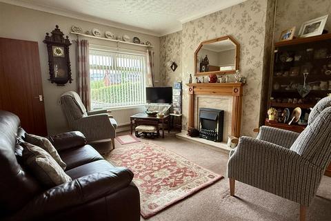 2 bedroom detached bungalow for sale, Heol Y Meinciau, Pontyates, Llanelli