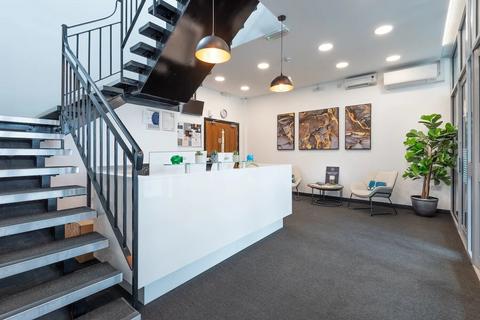 Warehouse to rent, 326-338 Molesey Rd Walton On Thames KT12 3LT