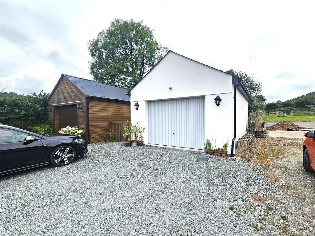 Garage.jpg