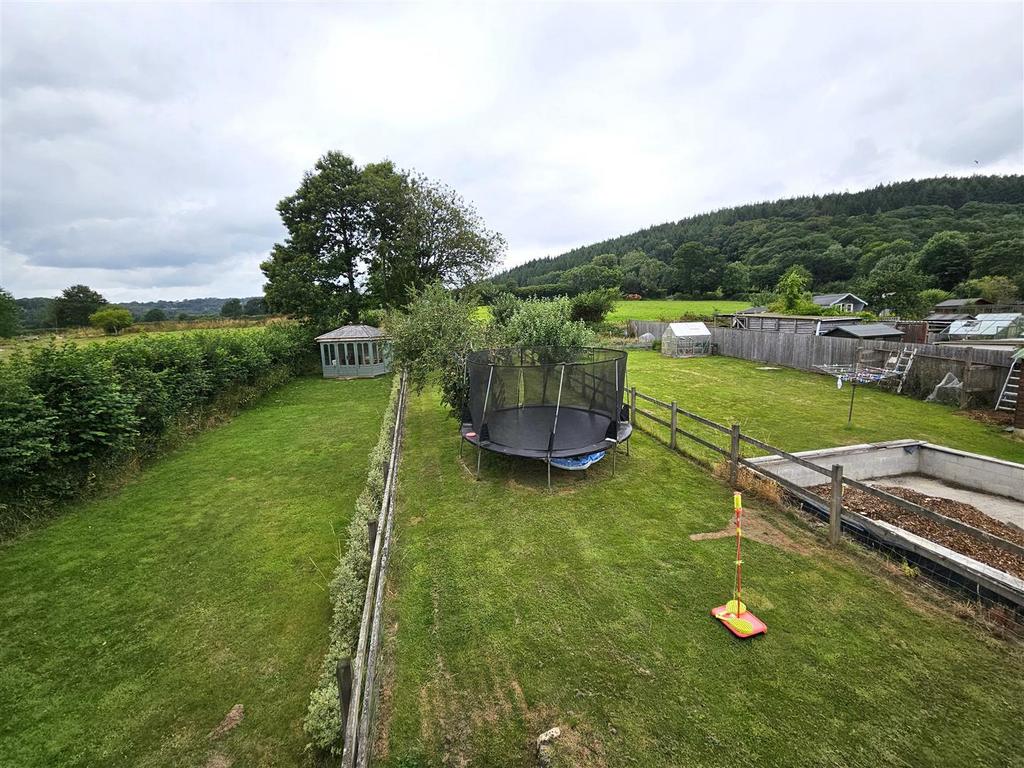 Rear Gardens.jpg