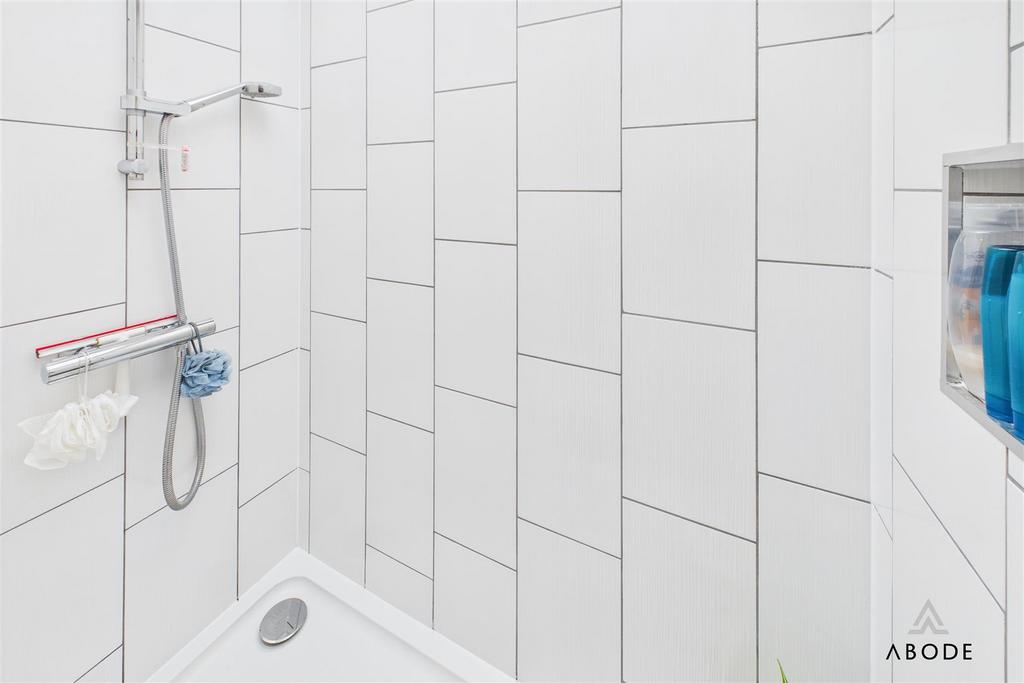 CAM04913 G0-PR0064-STILL010.jpg