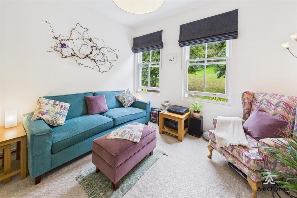 CAM04913 G0-PR0064-STILL033.jpg