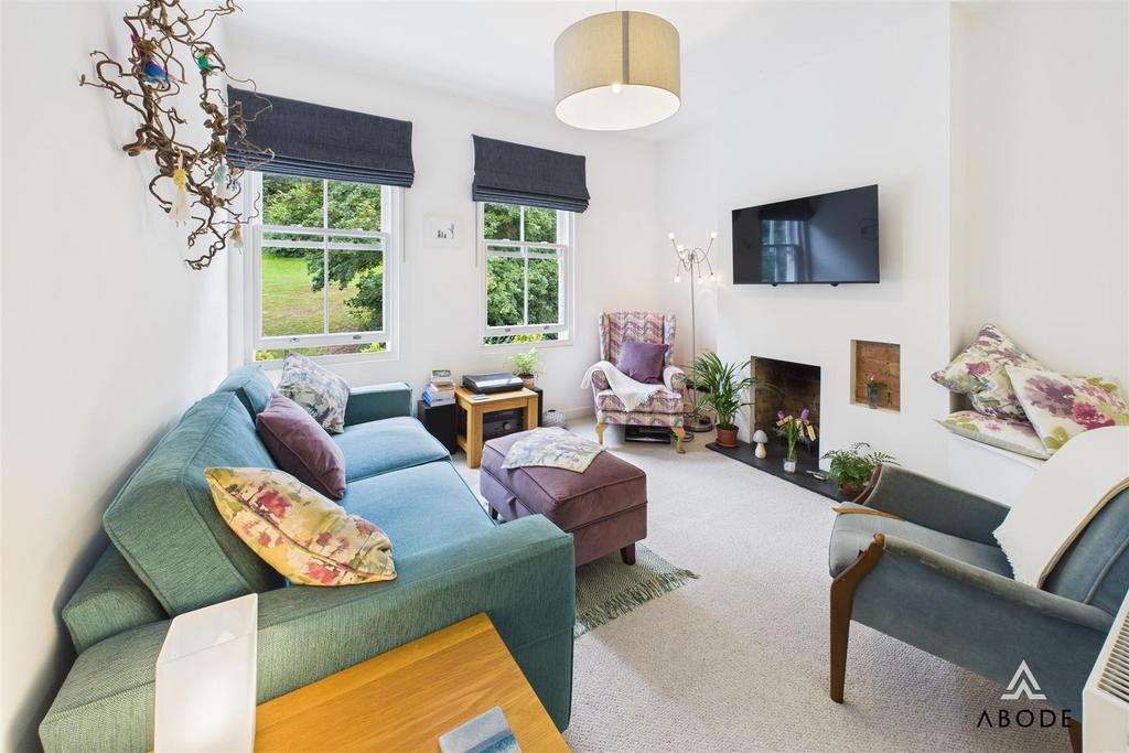 CAM04913 G0-PR0064-STILL034.jpg