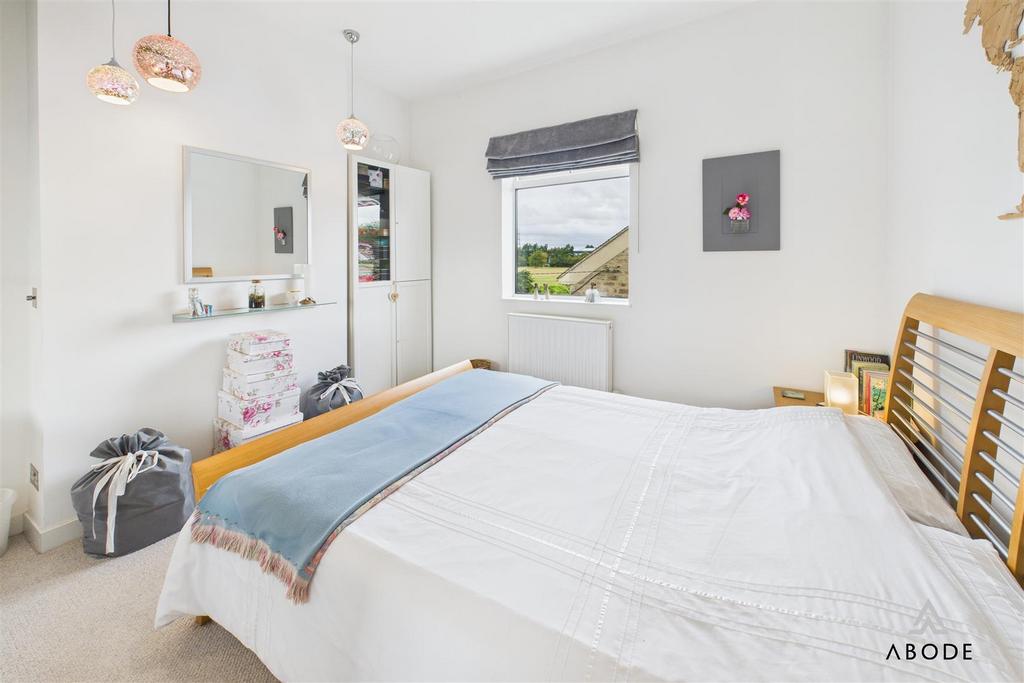 CAM04913 G0-PR0064-STILL029.jpg