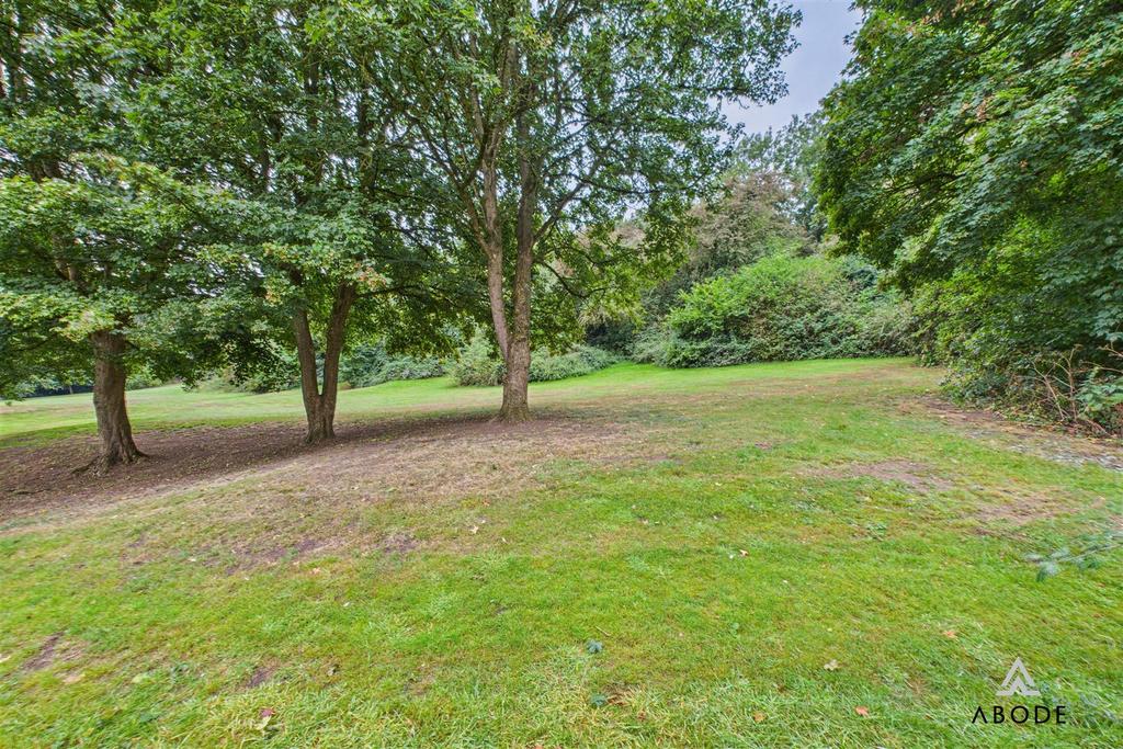 CAM04913 G0-PR0064-STILL005.jpg