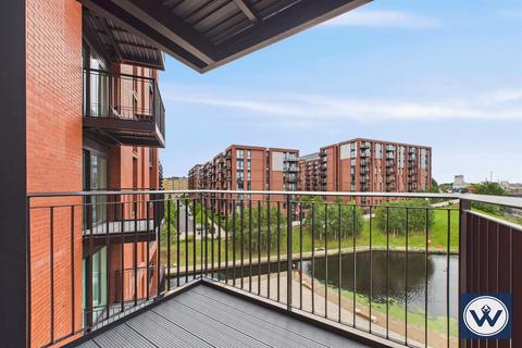 1 bedroom apartment to rent, Block B Railings, M5