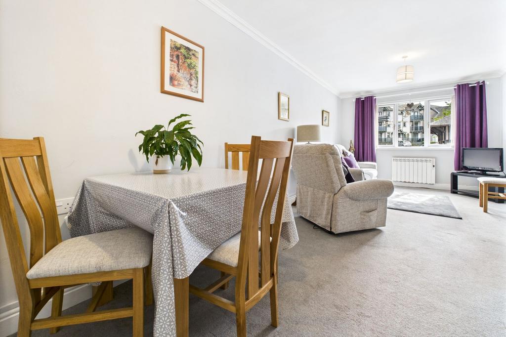 Sitting/Dining Room
