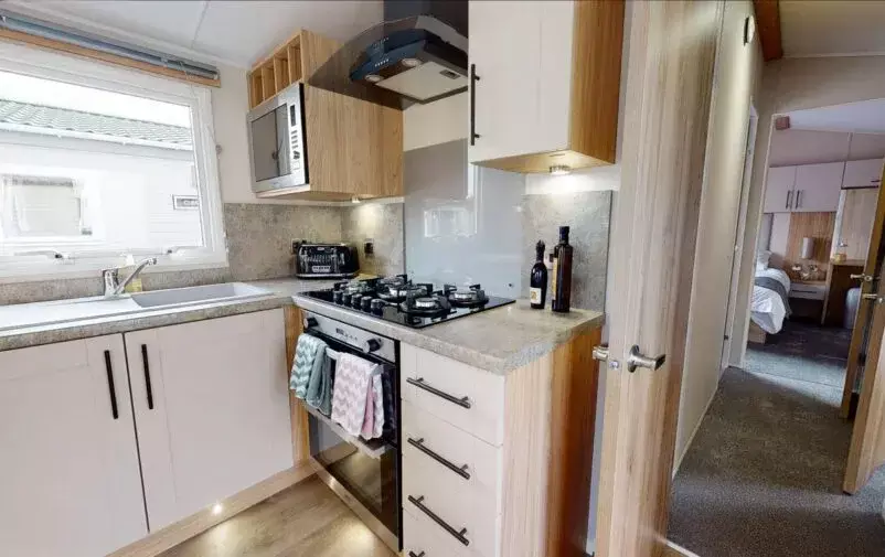 7 Edit Scaled 802x505 F50 50