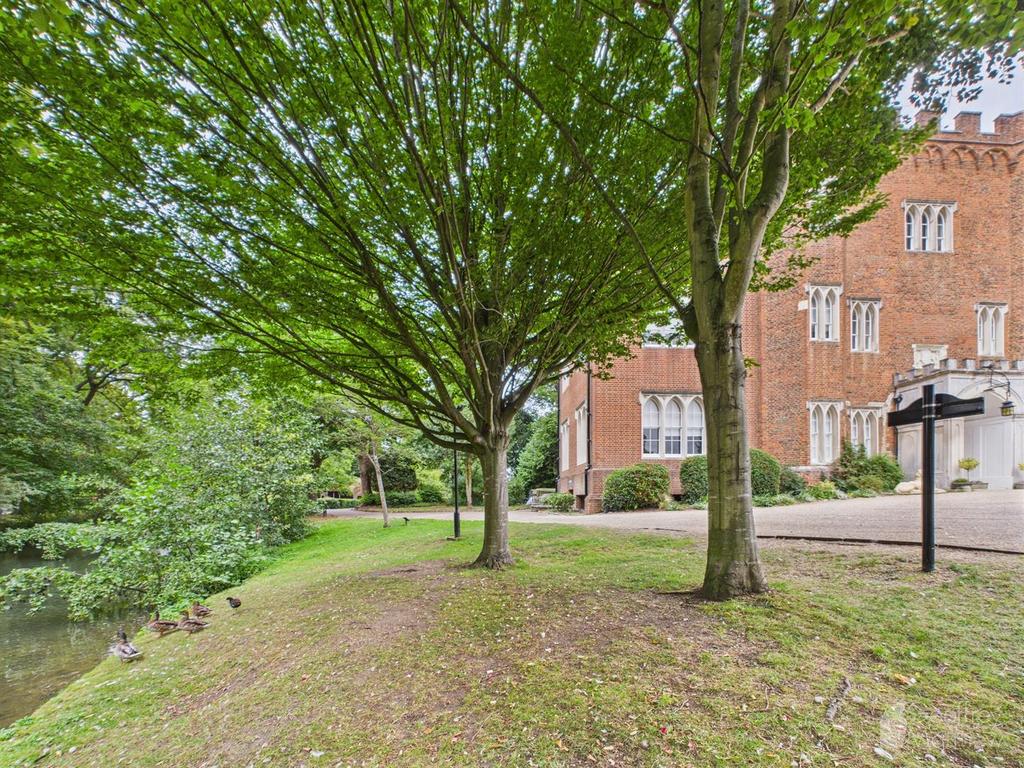 CAM02365 G0-PR0345-STILL004.jpg