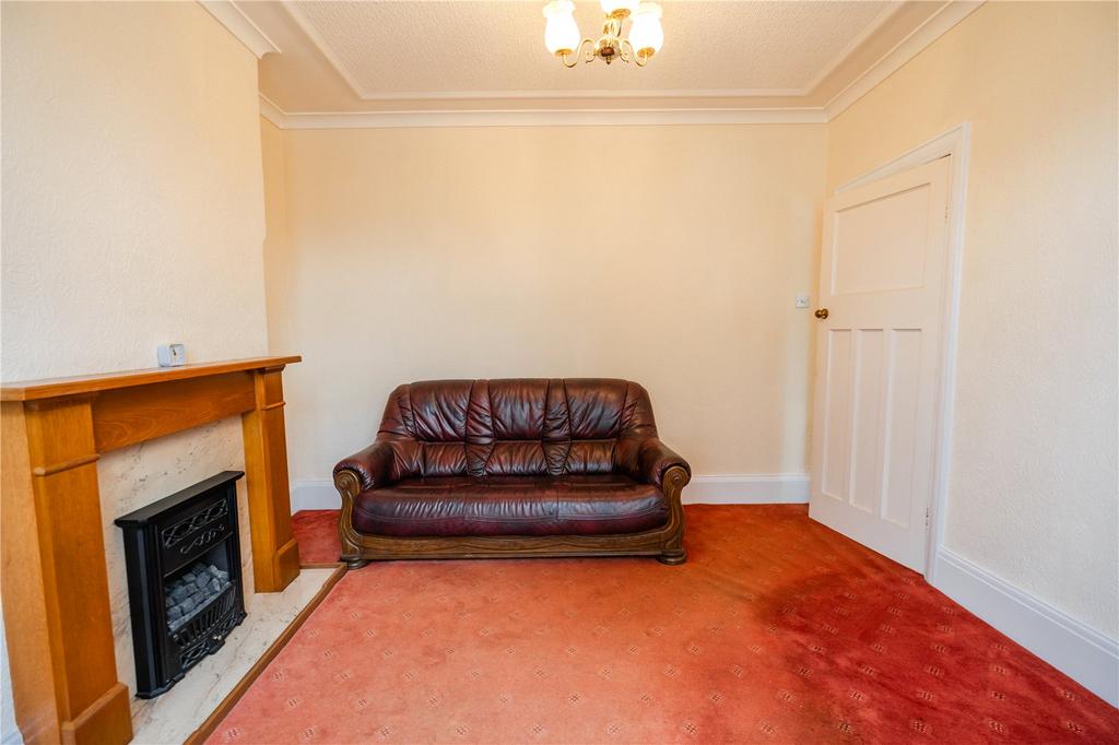 Living Room (2)