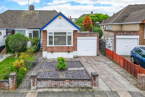 2 bedroom semi-detached bungalow for sale, FAIRWAY GARDENS, Leigh-On-Sea