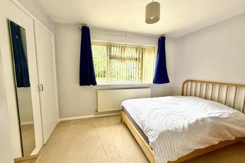 62 Levett Road, Leatherhead, KT22 7EQ