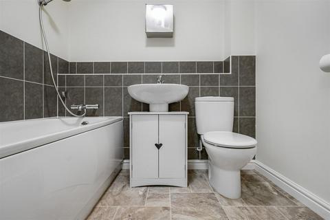 8 Beaumont Square, Nottingham, NG8 2HA