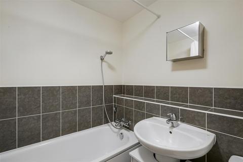 8 Beaumont Square, Nottingham, NG8 2HA