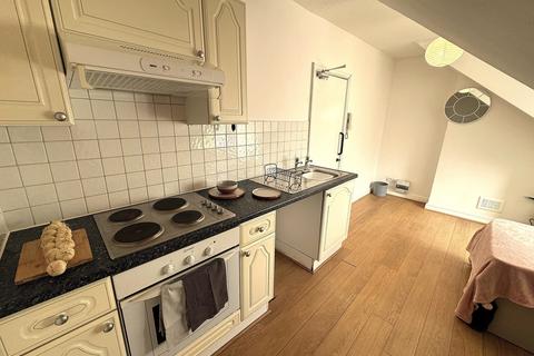 1 bedroom bedsit to rent, Richmond Avenue, Flat 7, Leicester LE2
