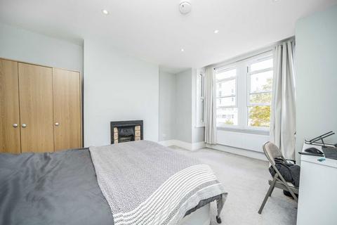 undefined, Manchester Road, London E14