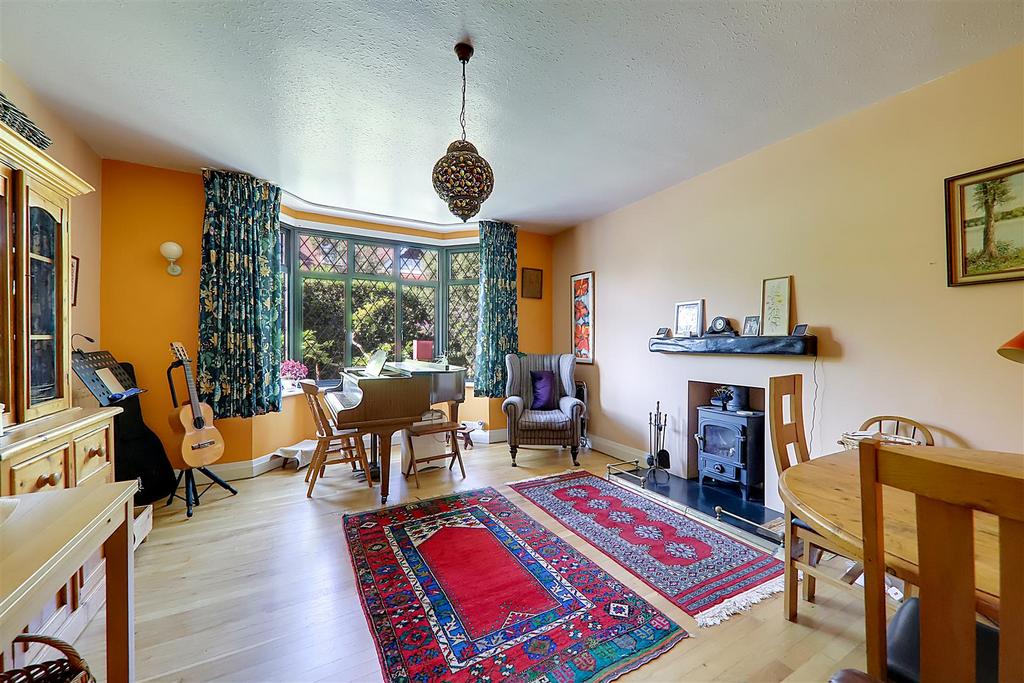 IMG 9919-IMG 9921.jpg