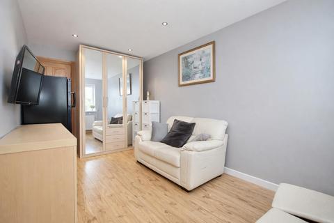 3 bedroom semi-detached house for sale, Lullington Garth, Borehamwood