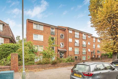 Flat 3, 4 Berrylands, Surbiton, KT5 8JE