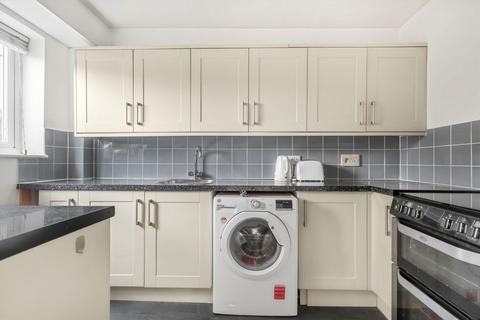 Flat 3, 4 Berrylands, Surbiton, KT5 8JE