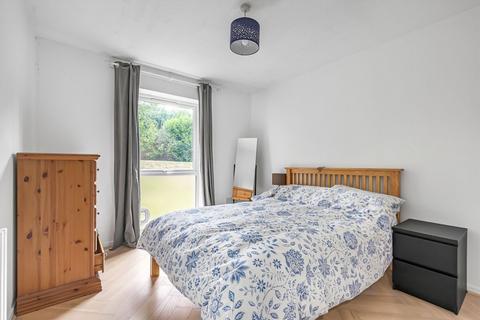 Flat 3, 4 Berrylands, Surbiton, KT5 8JE