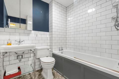 Flat 3, 4 Berrylands, Surbiton, KT5 8JE