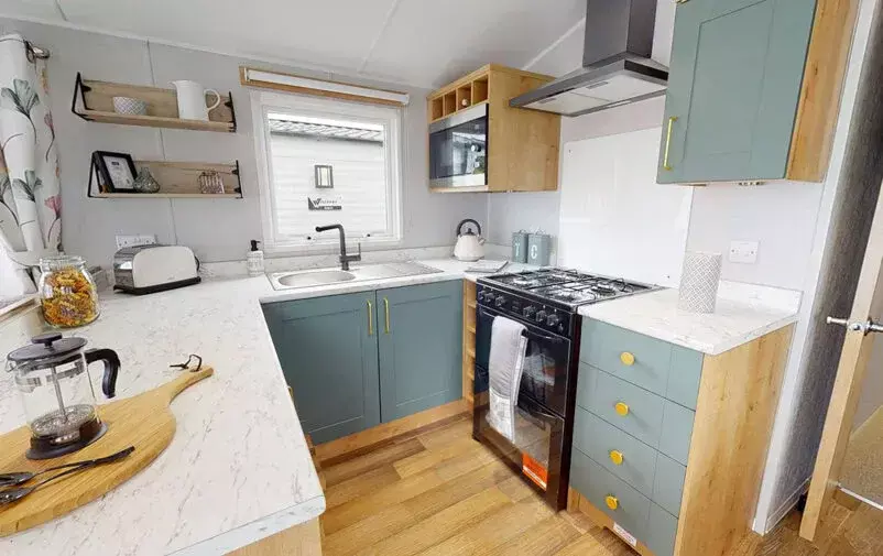 Kitchen 2 Web 802x505 F50 50