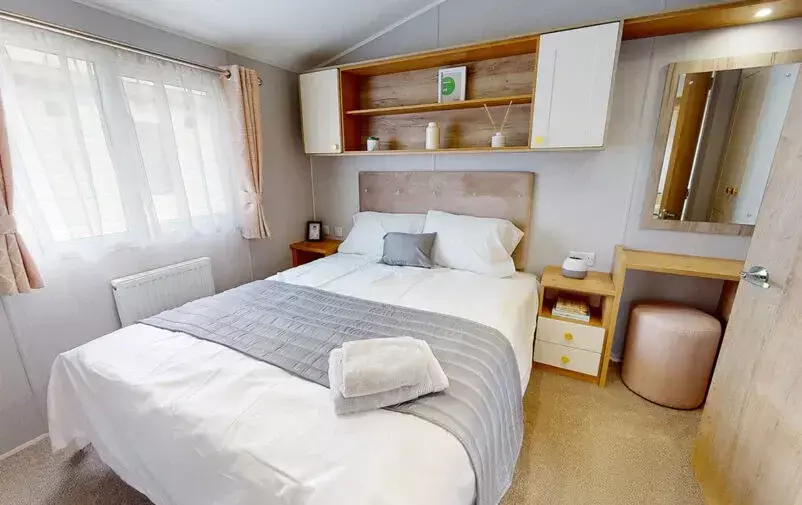 Master Bedroom 2 Web 802x505 F50 50