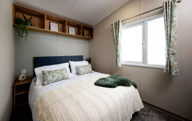 Ashberry 20240813 0314 Web 802x505 F50 50