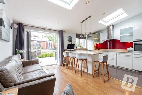 3 bedroom semi-detached house for sale, Ashmour Gardens, Romford, RM1