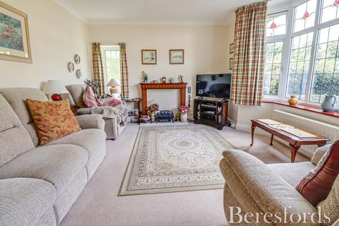 undefined, Mount Crescent, Warley, CM14