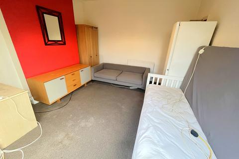 undefined, Burnaby Road, Southend-on-Sea SS1