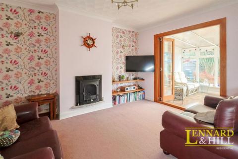 undefined, Gordon Road, Grays RM16