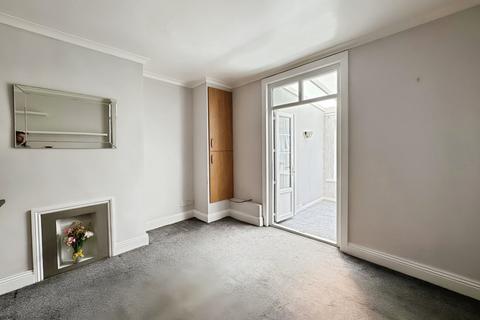 2 bedroom terraced house for sale, Mill Street, Birstall, WF17