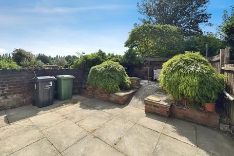 2 bedroom terraced house for sale, Mill Street, Birstall, WF17