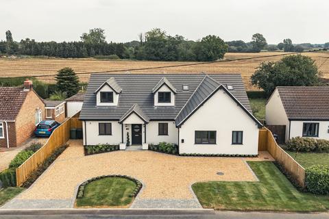 undefined, Chain Free and Thoughtfully Renovated Contemporary Home in Watlington