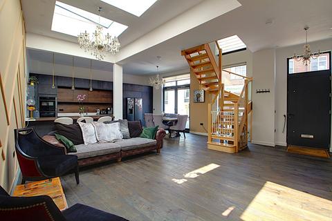 3 bedroom townhouse for sale, La Manche St Johns Road